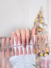 Бежевый длинные накладные ногти-типсы с клеем