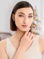 Серьги-сердечки со стразами, гвоздики