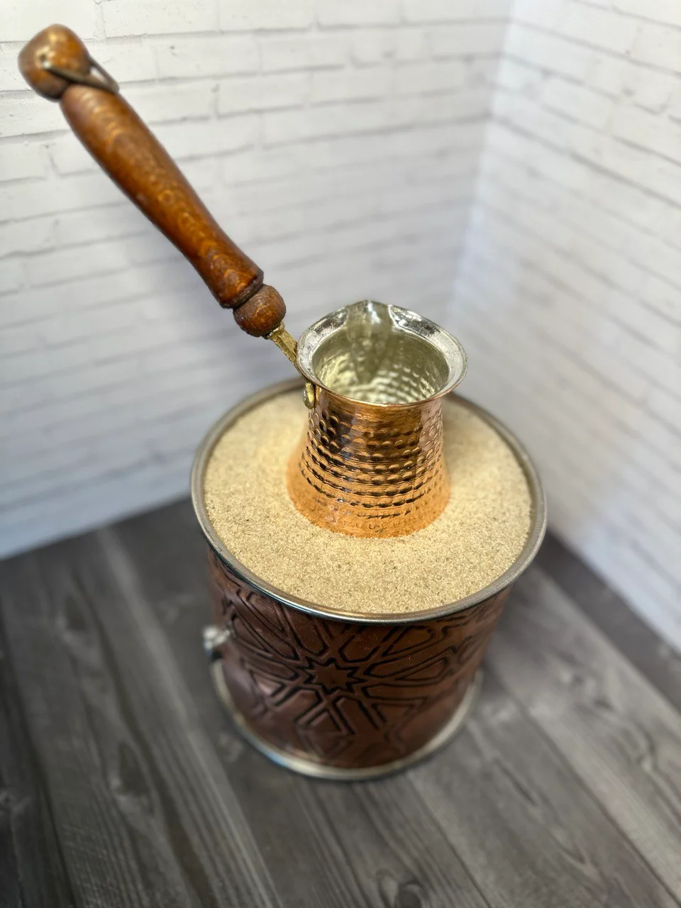 Кофеварка на песке. Кофе по-восточному. Турецкая кофеварка ручной работы из меди