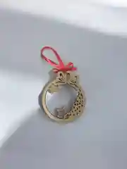 Алый ёлочные игрушки из дерева