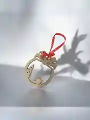 Багровый ёлочные игрушки из дерева