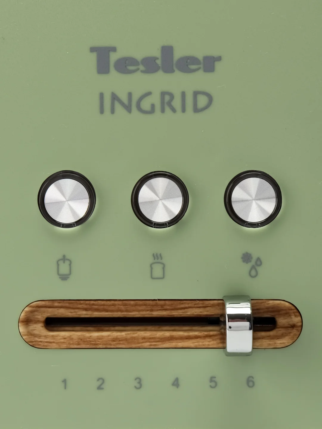Зеленый тостер TESLER TT-140