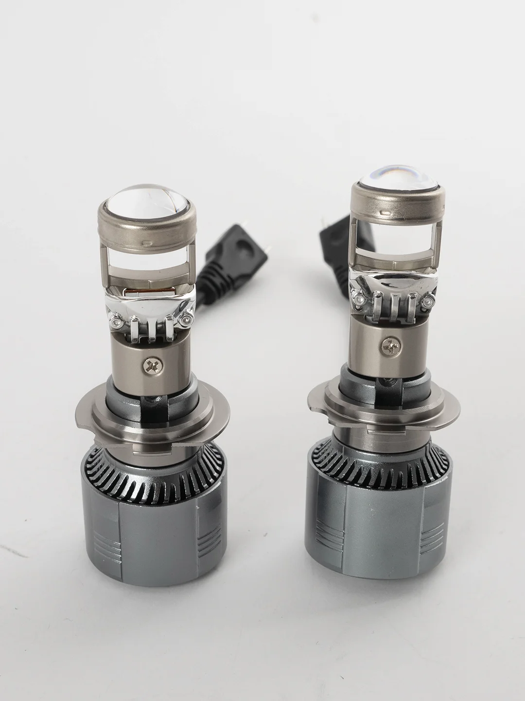 Белый мини Линзы Bi Led H7 / H18 (2 шт) автомобильные светодиодные лампы 12- 24V