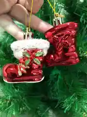 Багровый елочные игрушки, новогодние украшения на елку: шишки, сапожок, снеговик