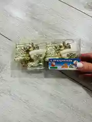 Золотой елочные игрушки, новогодние украшения на елку: шишки, сапожок, снеговик