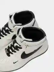 Слоновая кость кроссовки женские высокие Nike, Air Jordan