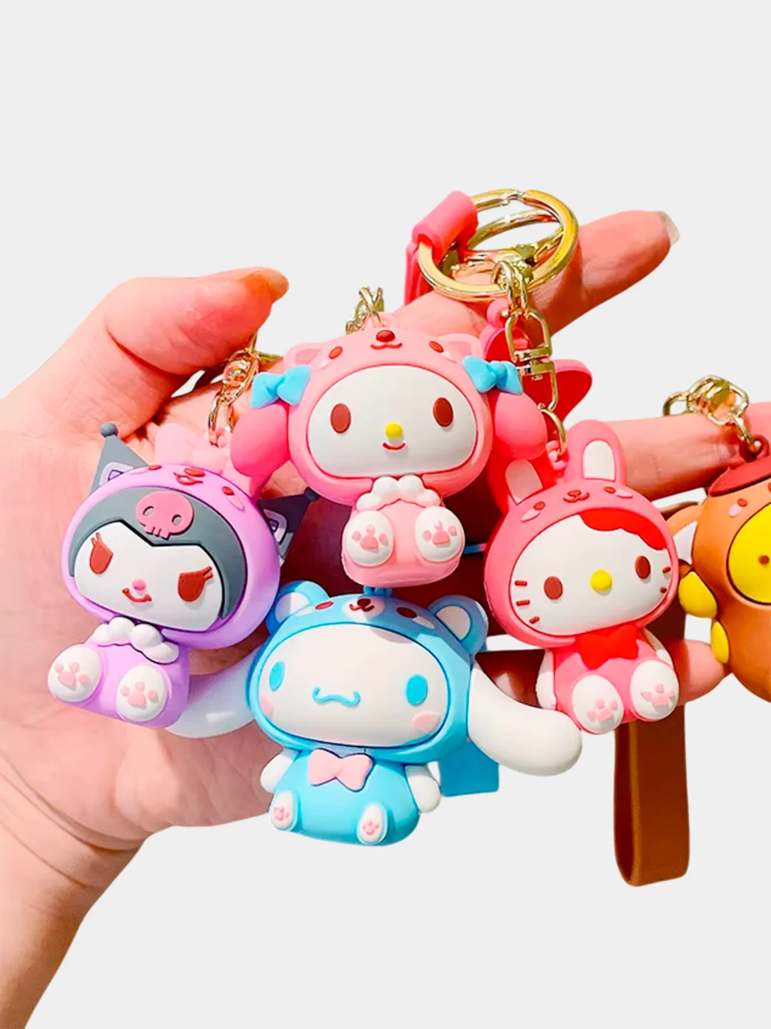 Алый брелок My Melody, Kuromi, Sinnamoroll, Hello Kitty