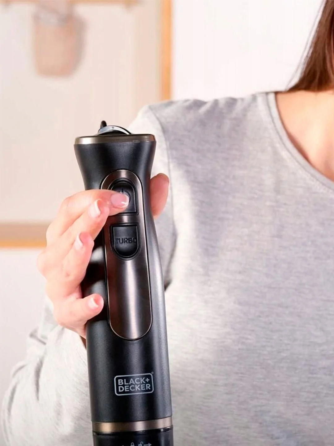 Блендер погружной Black+Decker BXHBA800E