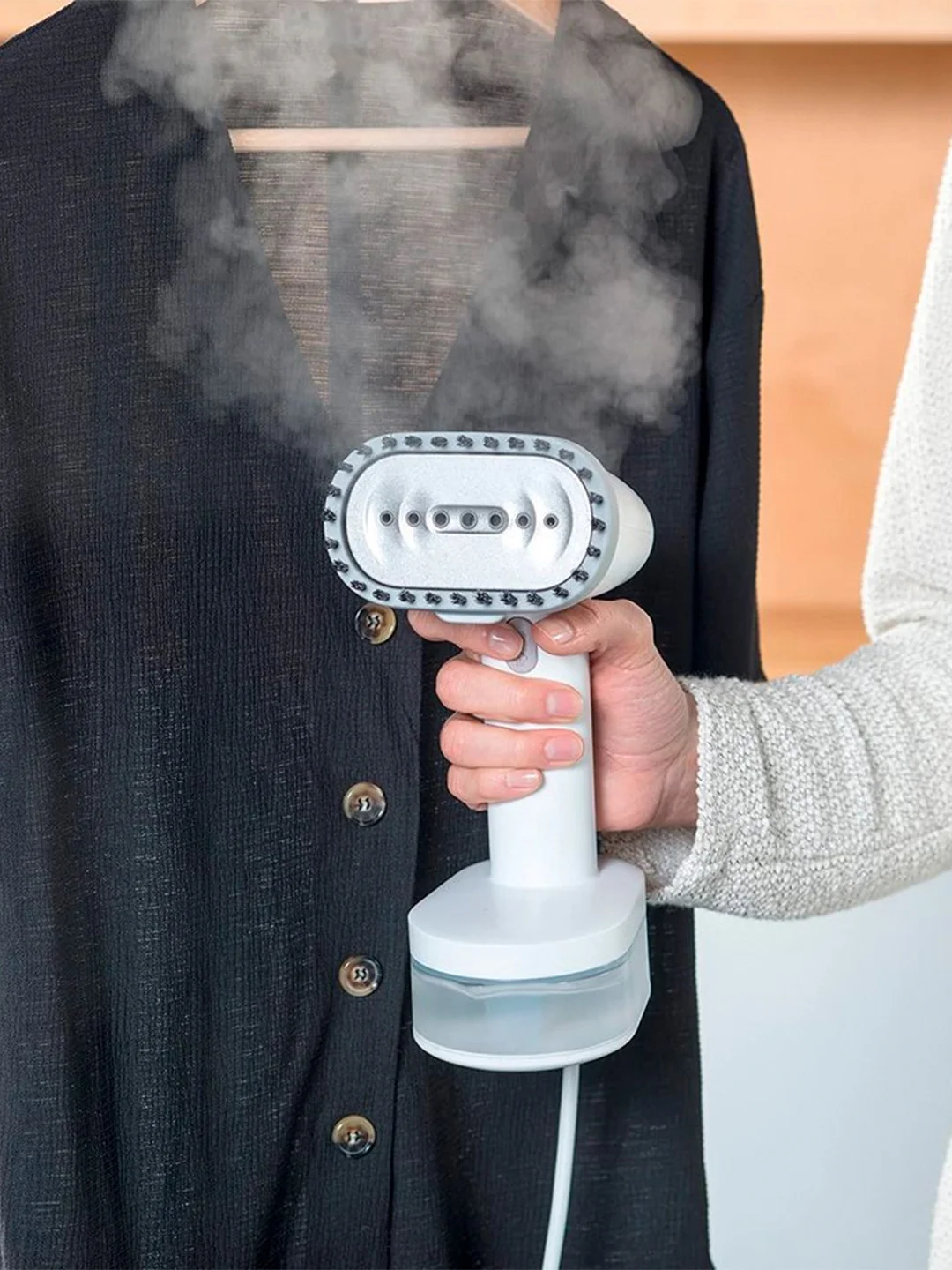 Отпариватель Black+Decker BXGS1600E