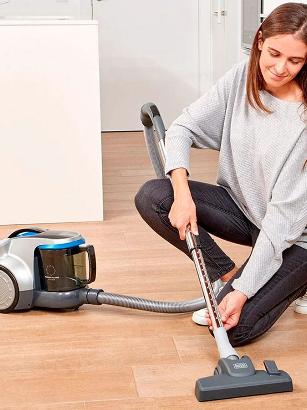 Пылесос Black+Decker BXVML700E