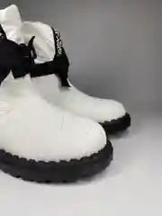 Дутики женские зимние