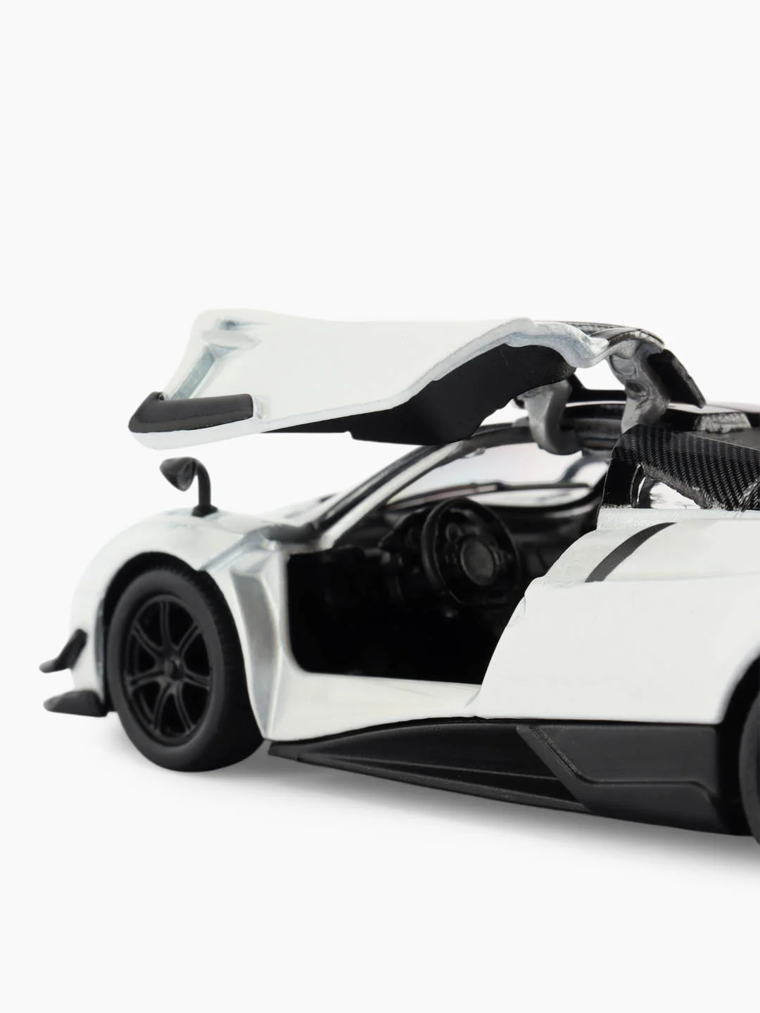 Белый игрушка масштабная модель авто 1:38 PAGANI Huayra BC 2016