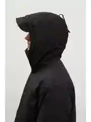Черный утепленное пальто с капюшоном