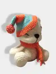 Кремовый игрушка мягкая мишка, вязанный, ручная работа. Новогодний мишка