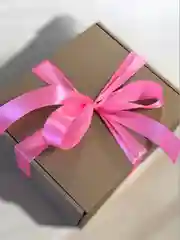 Розовый подарочный набор для женщин, бомбочка для ванны, подарок на новый год, символ года Змея