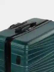 Тёмно-зелёный пластиковый чемодан на колесах, с кодовым замком