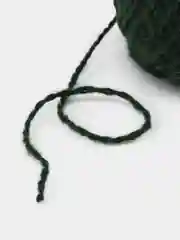 Тёмно-зелёный пряжа нитки для вязания и рукоделия