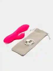 Розовый вибратор
