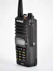 Портативная радиостанция Baofeng UV-9R Plus, 8 Вт, черная, радиус 10 км, UHF VHF