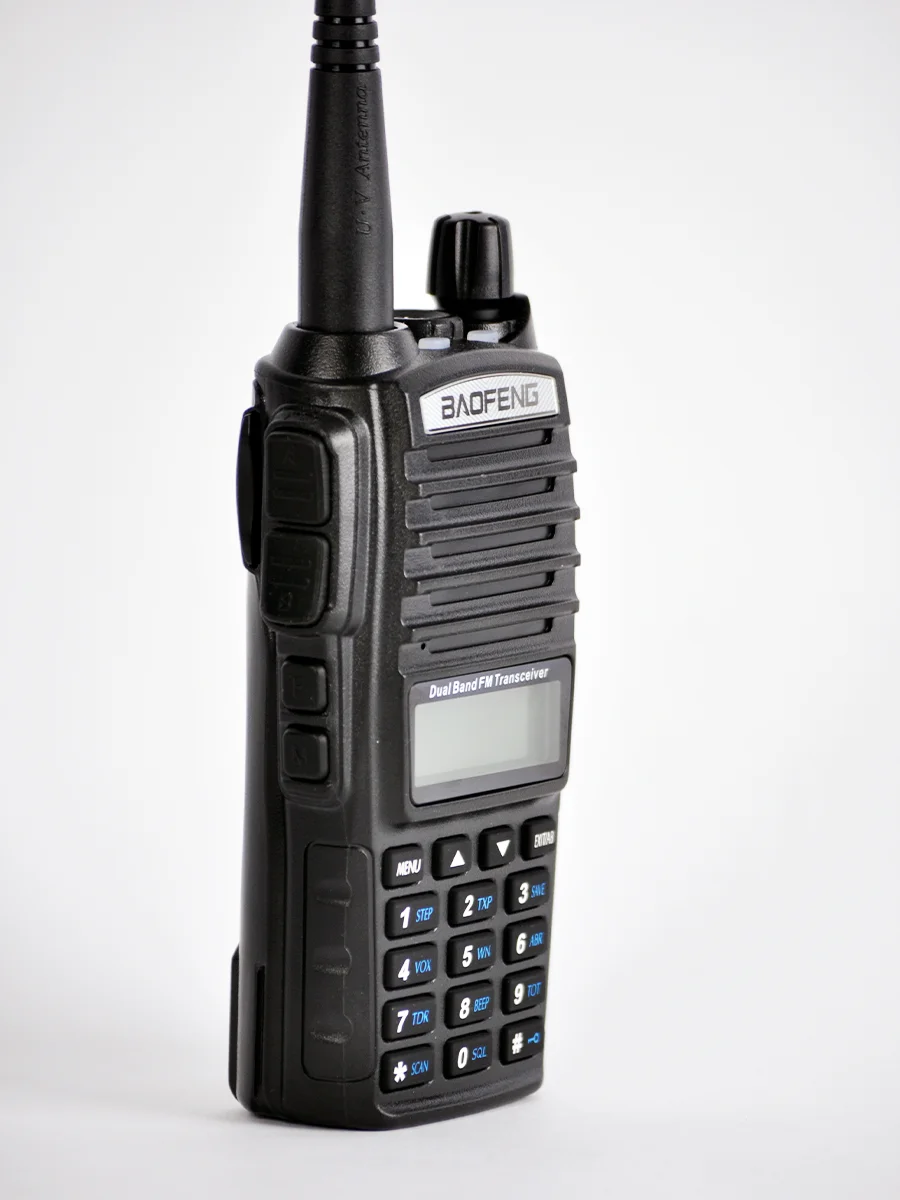 Портативная радиостанция Baofeng UV-82, 3 режима, 8 Вт / черная и радиус 10 км/ UHF VHF