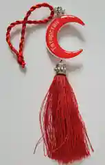 Зеленый подвеска в авто