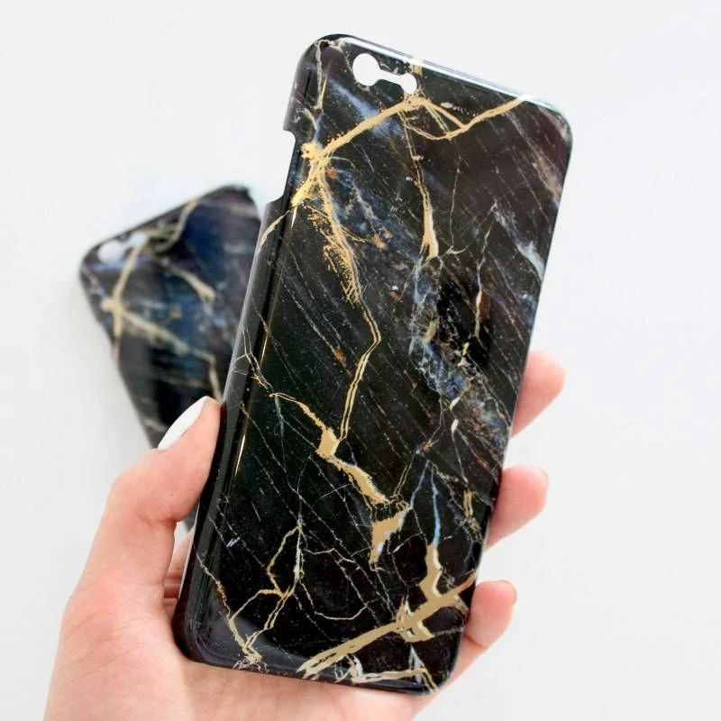 Черный чехол для iPhone