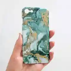 Зеленый чехол для iPhone