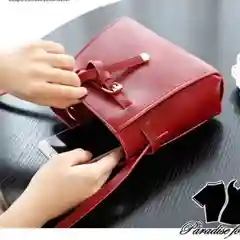Женская сумка Sling Knot Zipped